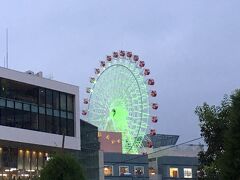 センター北駅前で最後の用事を済ませ、帰るためにバス停に向かいました。
