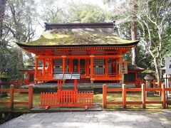 若宮神社です。
仁徳天皇を祭っているとの事です。
仁徳天皇と言えば、大阪に有る日本最大の古墳で有名ですよね。
