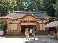 狭井神社も参拝しました。