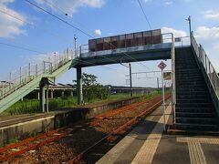 何の気なしに。
東都農駅にお立ち寄り。

東ってゆーよりか。
実際は都農駅の北にあります。