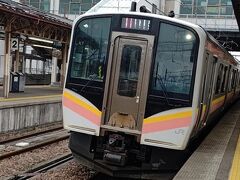 六日町駅13:29発の上越線普通電車で越後湯沢駅まで乗車します。