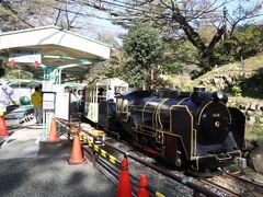 小田原駅について、まずは小田原城にある子供遊園地へ！