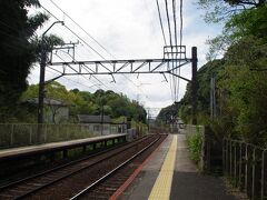 大佐倉駅　ローカル線のような景色ですが、周囲には住宅などが有って秘境じゃないです。