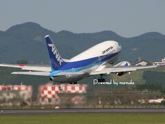 自分が名古屋から搭乗してきた 737-500 / JA358K の折り返し便を見送る。