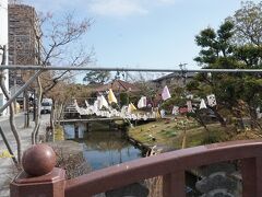 松原川には多くの石橋が架かっている。国土庁から「水の郷」に認定され、松原川親水公園の中に水の郷まちかど広場がある。