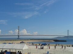 こちらは大蔵海岸。
当日はビーチバレーの大会をやっていたようです。
いい天気！