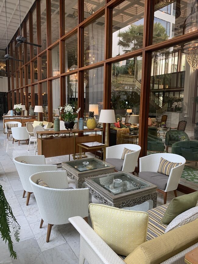 喫煙所だってこんなにゆったり。