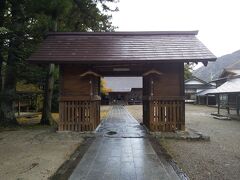 須佐神社へ。
平日ということもあり、あまり人がいませんでしたが、
「日本一のパワースポット」だそうです。