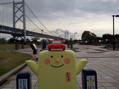 広島から岡山に入り、瀬戸大橋を渡ります。
天気はいまいちですが、気分は上がります！
