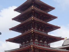五重塔（どの角度より見ても美しいです。）