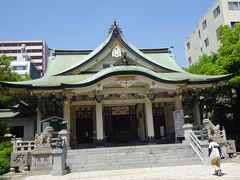 難波八坂神社（拝殿）仁徳天皇の時、難波郷に悪病が流行し、治めるために中頭天王を祀ったのが始まりです。古来、難波一帯の産土神として信仰された古社です。「綱引神車」が有名です。