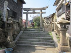 小烏神社(こがらすじんじゃ)・東の鳥居から参拝しました。