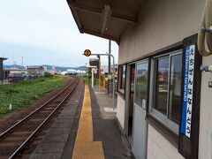 普通列車で福井方面に戻ります。今回は手前の越前花堂駅で途中下車。