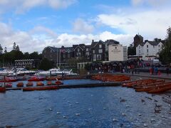 ボウネス＝オン＝ウィンダミア(Bowness-on-Windermere)

ウィンダミア湖の中ほどにある街に到着しました。