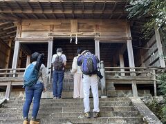 まずは金峯神社へお参りです。