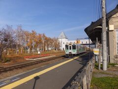 のびのびした雰囲気の美瑛駅に約３０分で到着。