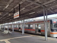 8:36
伊勢市駅からの電車はお隣の五十鈴ヶ丘駅までほぼ満席
9割がた学生だったので、一気に降りたらガラガラ電車に...(笑)