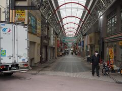弘明寺商店街

さすがに朝の9時だと静かだ。
