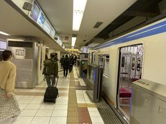 途中乗り換え横浜駅に。
あとは日常通りの帰宅コース。

江ノ島は人が少なく静かなのが良かったけど、やはりにぎやかなときにリベンジしたいなと思いました。

しかし会社帰りにちょこっと寄り道、これからも隙あらばやってみて、自分が降りたことのない駅で降り、歩いたことのない町を探索する、というのはやってみたいと思いました。