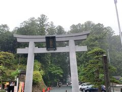 初日は小國神社へやってきました。
雨で結構ぬかるんでますがまずは旅の無事をお参りしましょう。

（のちにこのお参りに感謝する事になるのだ）