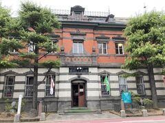 赤れんが郷土館に来ました。旧秋田銀行本店として、明治45年に竣工しました。