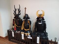 三河武士のやかた家康館にて。複製の甲冑です。ここは撮影可能スポットでした。
