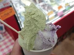 ジェラート

本来はソーセージとかの
お店だが
自分的にはジェラードのが
大好きですね