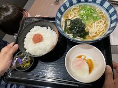 朝食は福岡に来たので、明太子ご飯。サービスエリアを出た後は、糸島に向けて出発です。