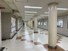 京都駅の地下にある京都ポルタを通って、北へ向かいます。