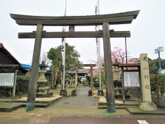 折角なので広場西側の「犬山神社」です
