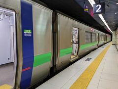 昼食を終えたら、新千歳空港駅から快速エアポートに乗車。