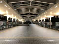 朝５時前のJR大崎駅に到着。気持ちいいくらい人がいません。