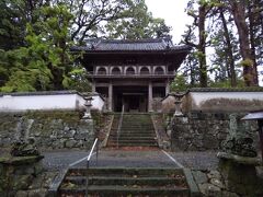 すぐ近くにある瑞光寺
瑞光寺門