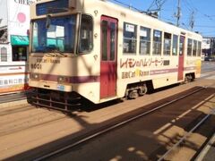 函館どつく前行きの市電に乗って、大町で下車。