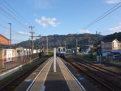 駅へのバスを待つ間、名物のゴマ豆腐も味わう事が出来ました。
永平寺口駅から、福井駅に戻ります。