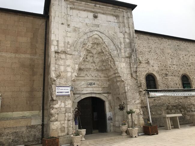 フズルベイ ジャーミィ