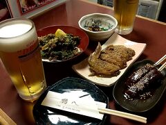 名古屋到着後、駅前の居酒屋に直行します。ささやかに、今日１日の打ち上げを。。