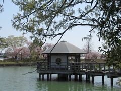 八条ヶ池のお堂