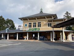 高野山駅は、山岳区間の各駅や橋梁、鋼索線とともに近代化産業遺産群に指定されています。