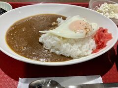 ■ホテルの朝食3■ 06:54
最終日はカレーを選びました。