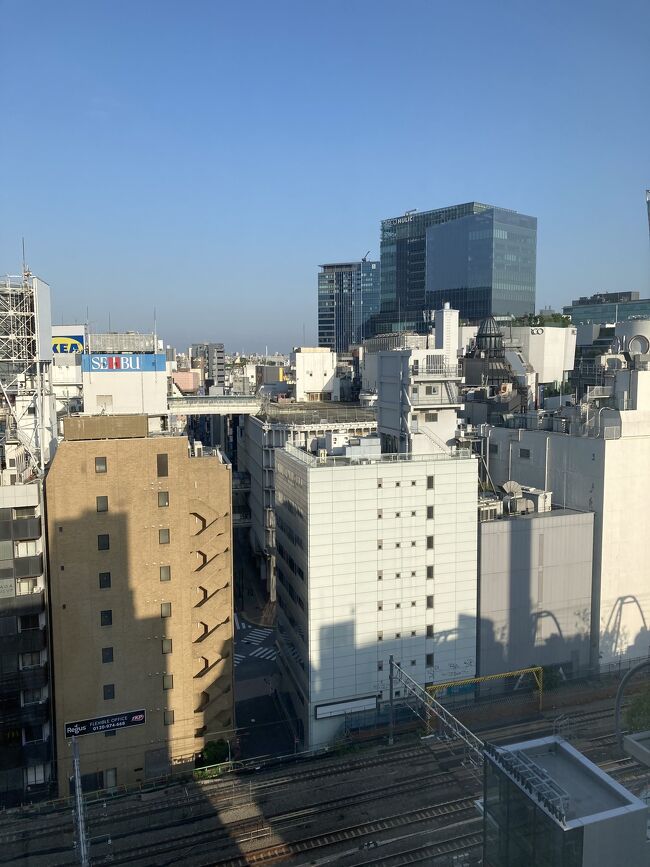 次の日も天気は良さそうです。ホテルの部屋からの眺め。