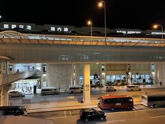 定刻通り那覇空港に到着。