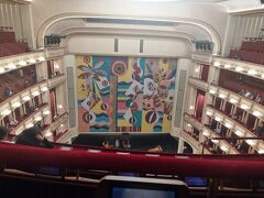 ちなみに後日訪れたウィーン国立歌劇場でも観客はノーマスクで「ブラボー！」と叫んでいました。
