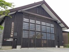 千石船というのが
展示してあるところ
ここに自転車置かせてもらい
徒歩で散策します！