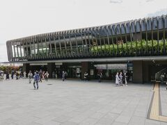 JR上野駅・公園口改札から散歩を始めます。
