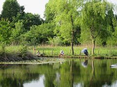 川口自然公園

釣り糸を垂らす人がたくさんいました。
