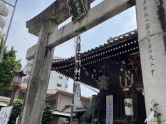 カロリー消費もかねてぶらぶらお散歩。キャナルシティ博多の前を通って櫛田神社へ。