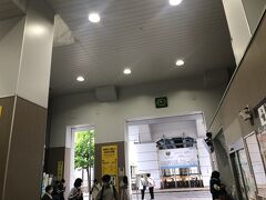 石川町駅到着。
おなかが減った。。