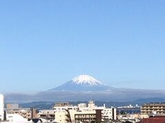 これからの時期はここまでくっきりと富士山が見られる機会は少なくなる気がします。