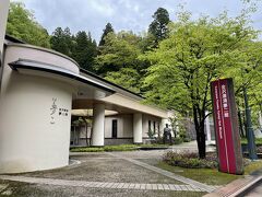 温泉後は、近くの夢二館へ。
長女は寝てしまい、ちびーずは車で待ってるというので、今回は夫婦で観覧。